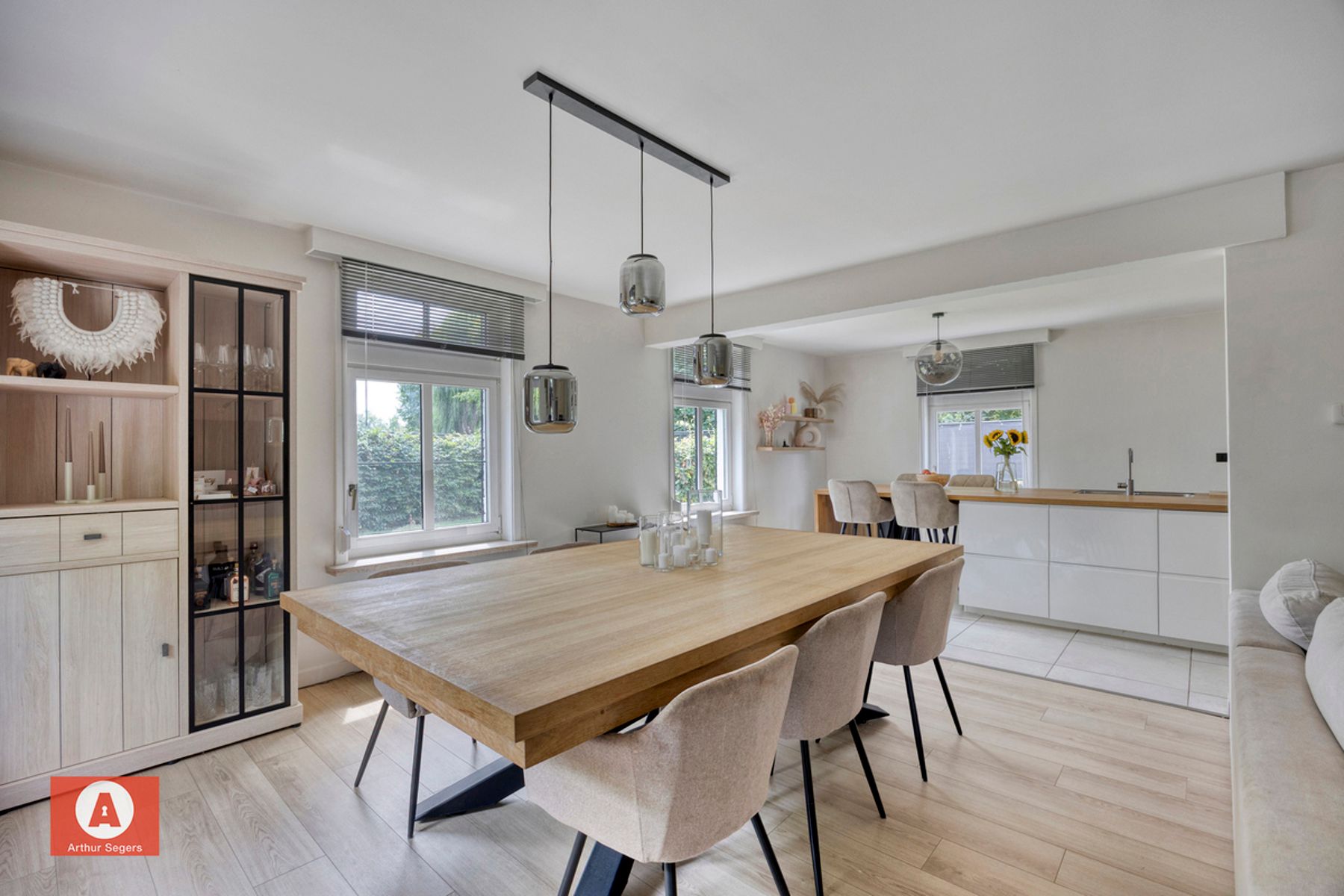 Landelijke open bebouwing in rustige, doodlopende straat foto 8