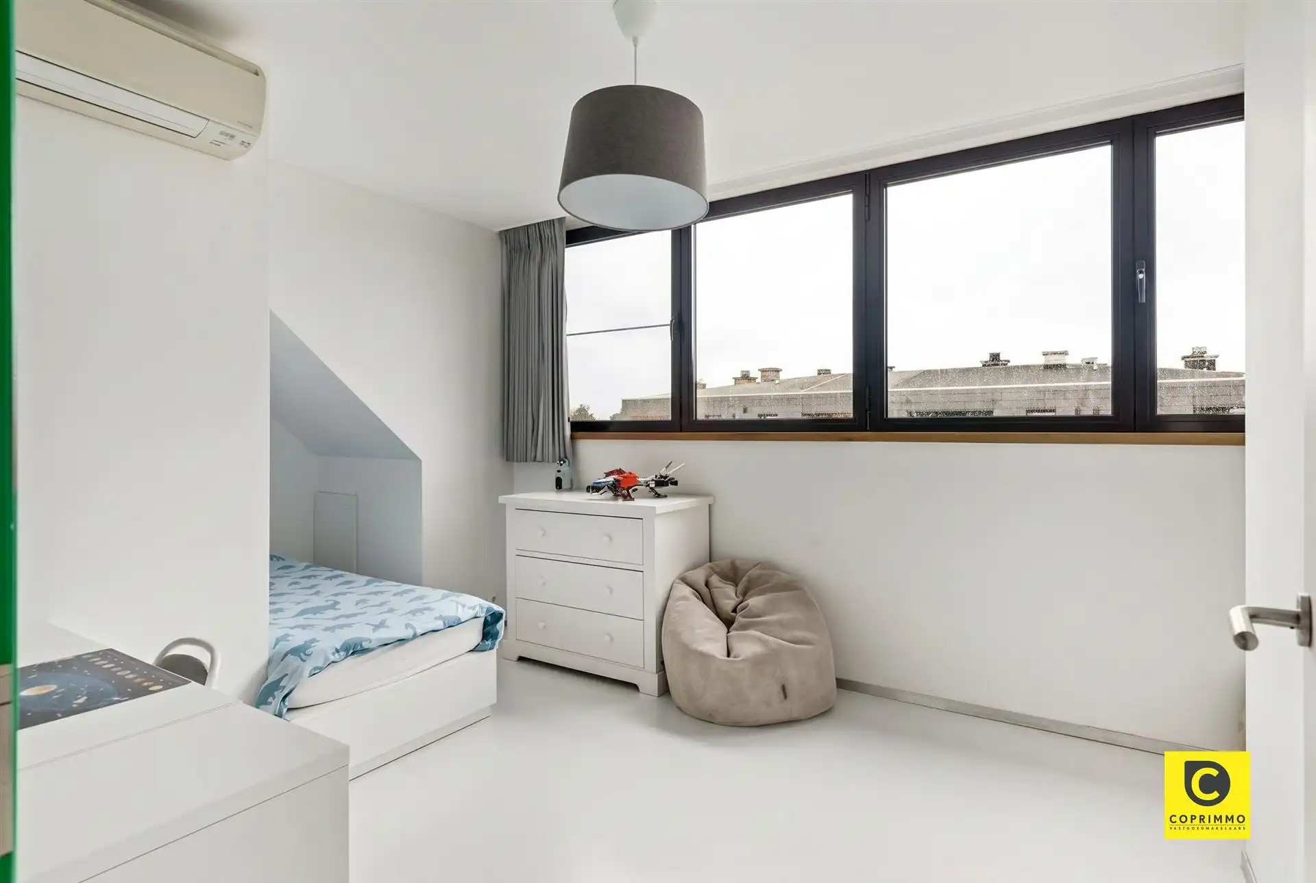 HOB: 4 slk. en 2 badk. op perceel 445 m²  foto 19