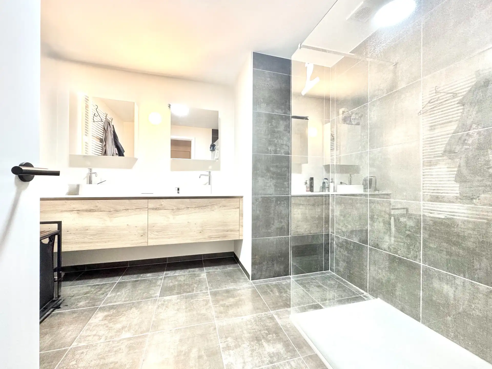 GELIJKVLOERS APP | 2 SLPKS | 2 BDKS | GARAGE | TUIN foto 8