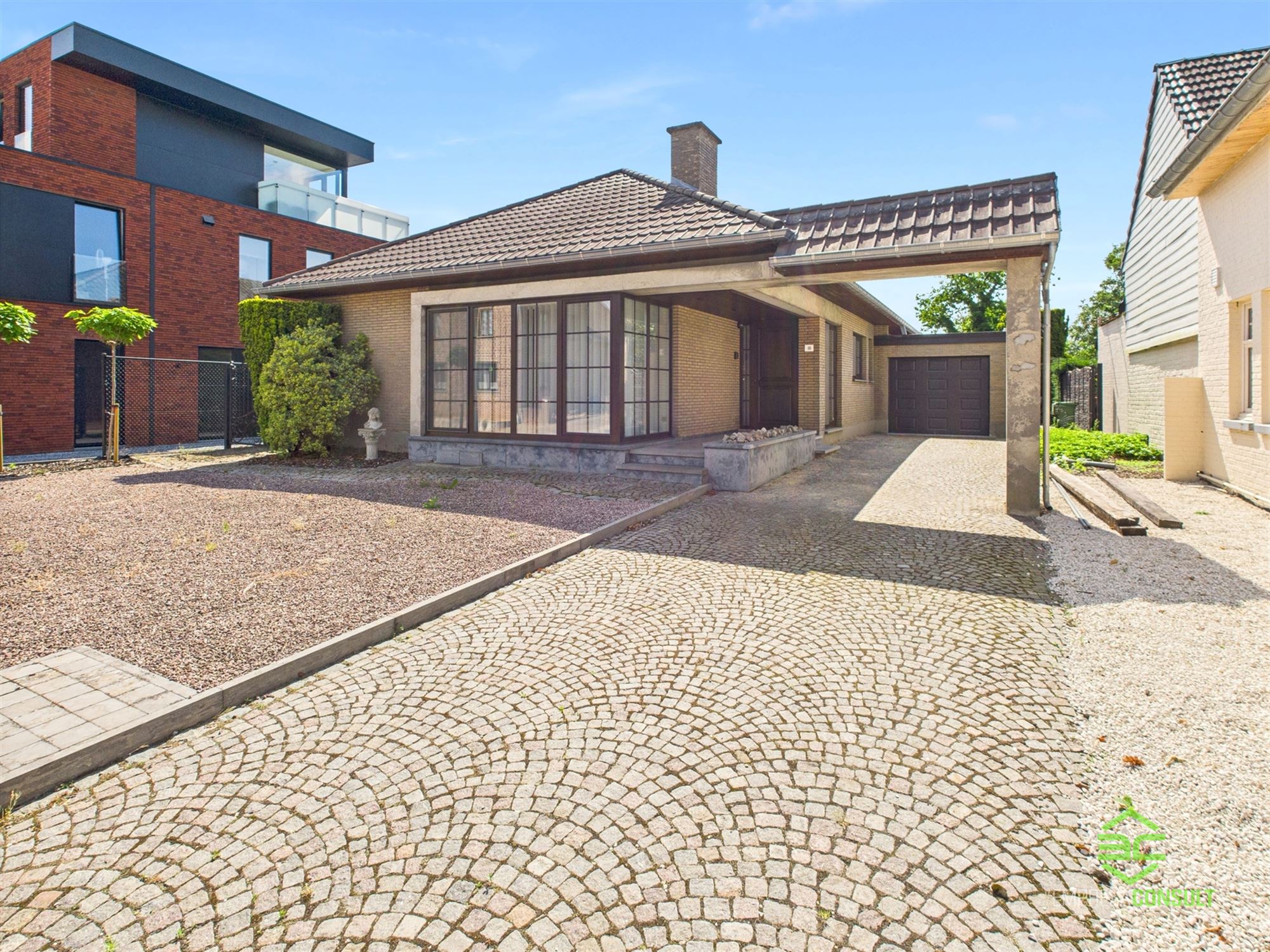 Hoofdfoto van de publicatie: Gelijkvloerse woning op 12a 9ca in het centrum!