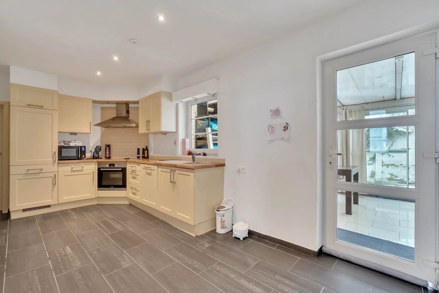 Ruime, gerenoveerde woning op een goede locatie foto 9