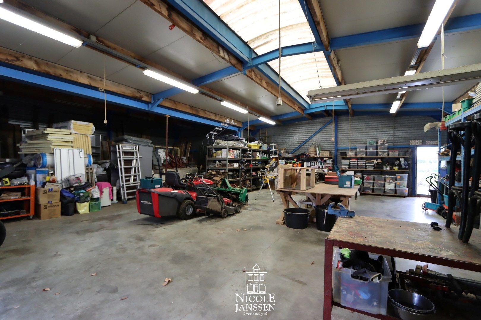 Ruime gezinswoning met loods  foto 27