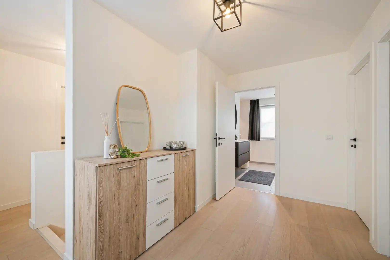Recente, perfect afgewerkte villa met 4 slaapkamers te Roeselare foto 16
