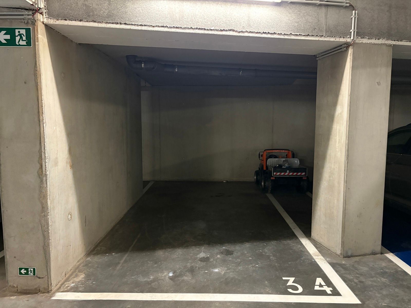 Grote glaspartij naar tuin/terras + recent esthetisch gebouw foto 17