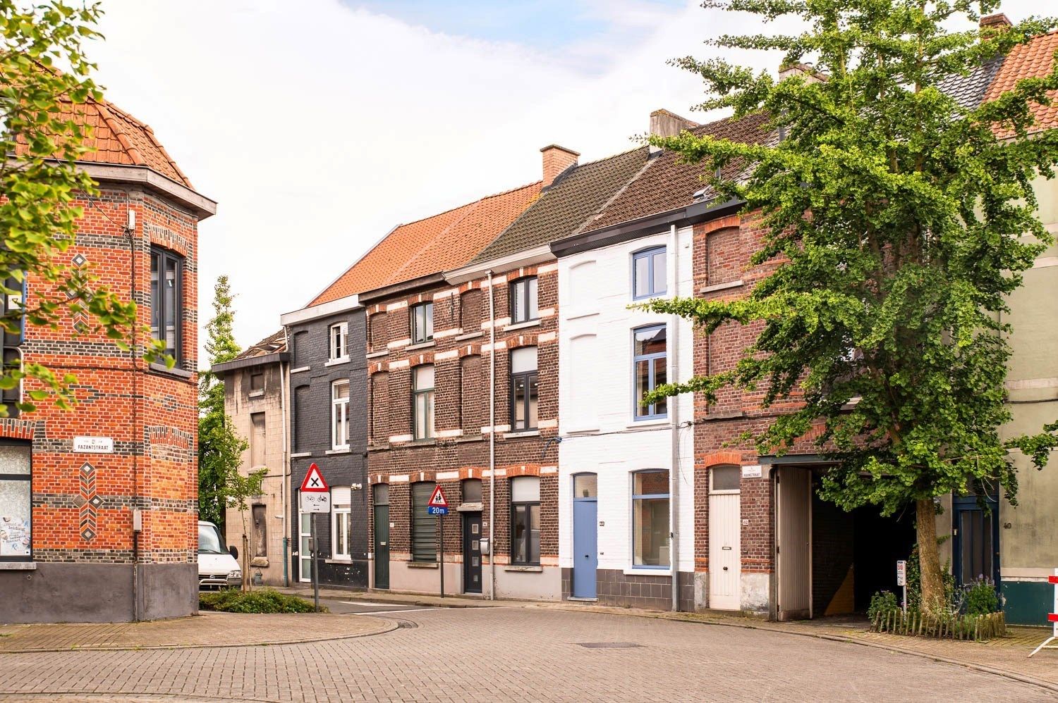 Uniek gerenoveerde woning in De Muide foto 3