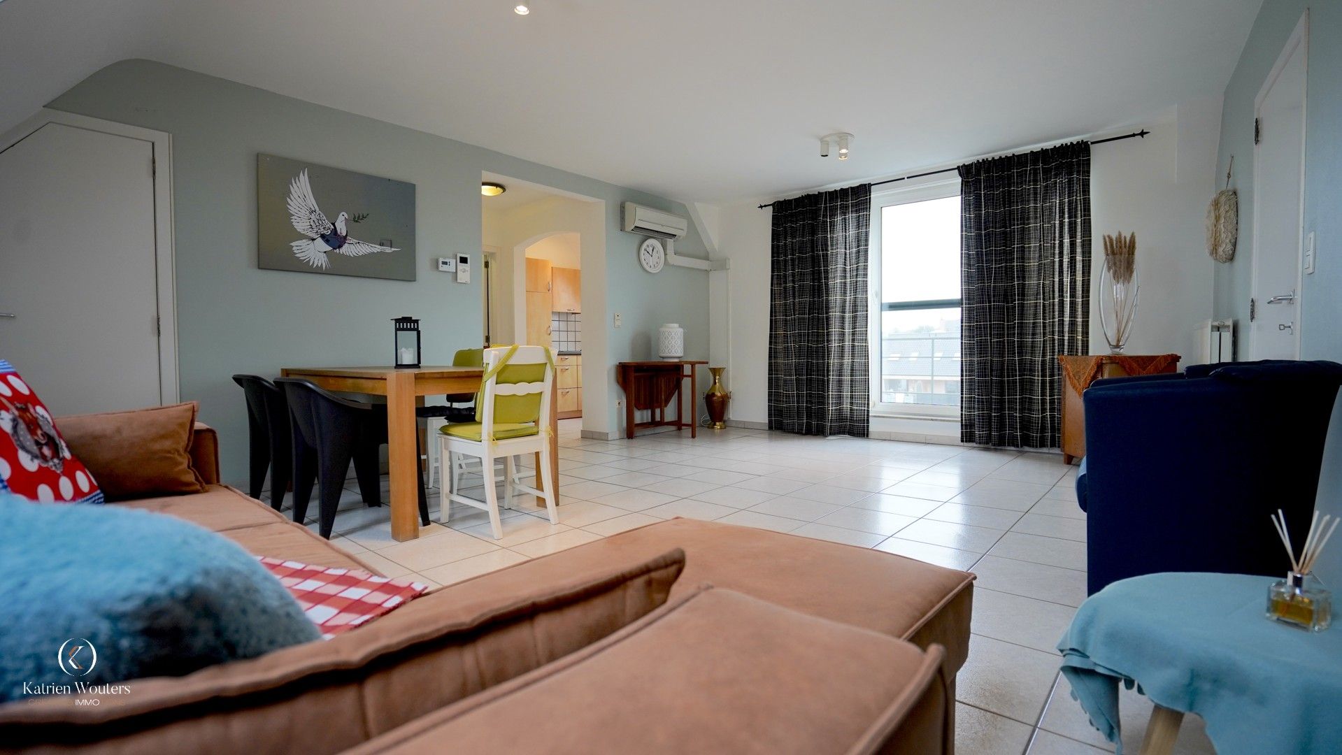 Centraal gelegen appartement met autostaanplaats foto {{pictureIndex}}