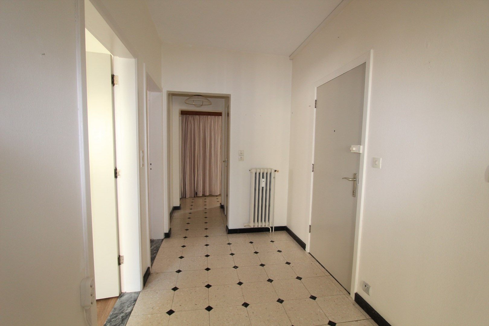RUIM APPARTEMENT - PRACHTIG GELEGEN IN HET STADSCENTRUM foto 10