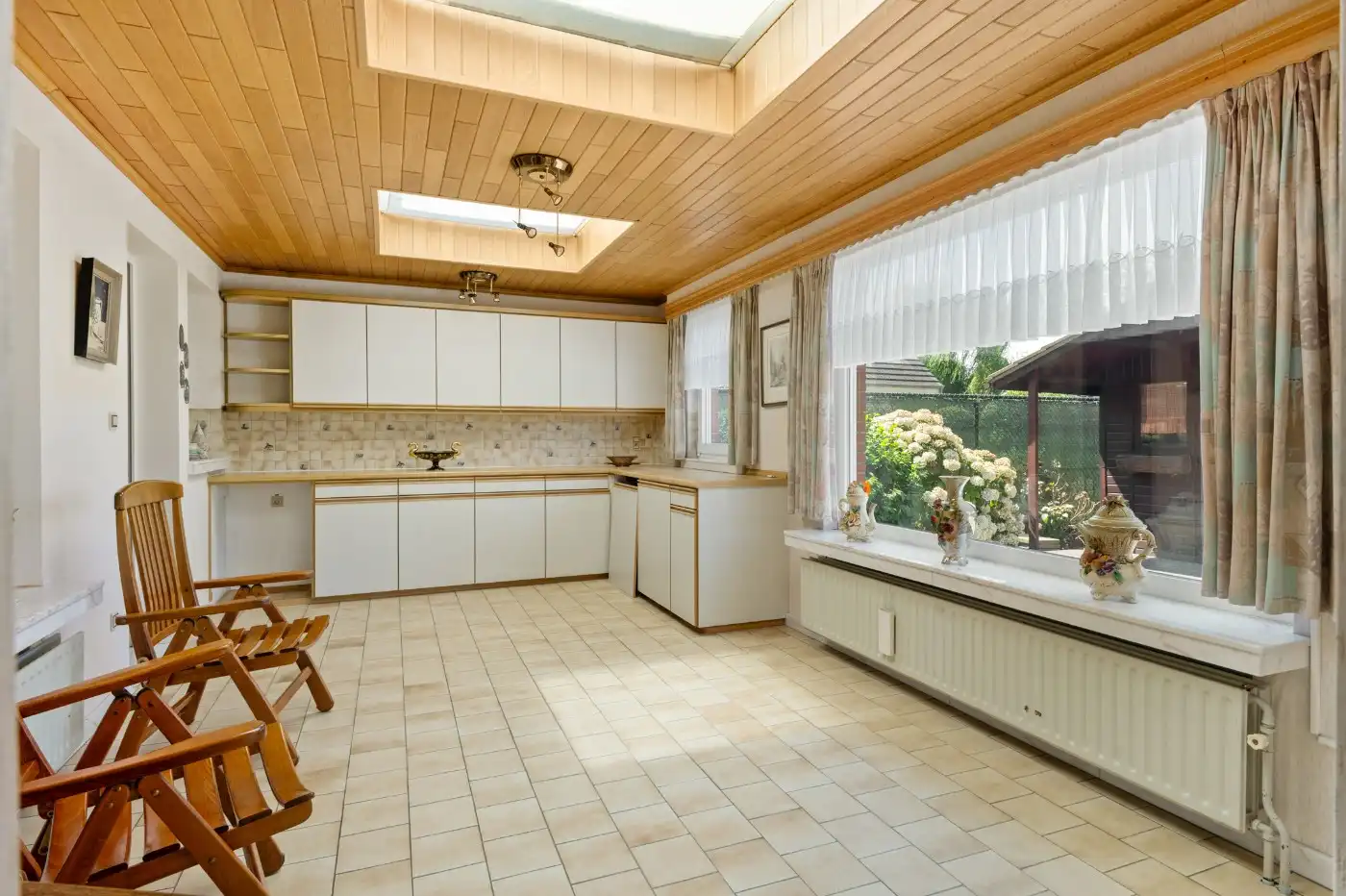 Goed gelegen, keurig onderhouden HOB met 3 slpk., tuin en garage foto 13