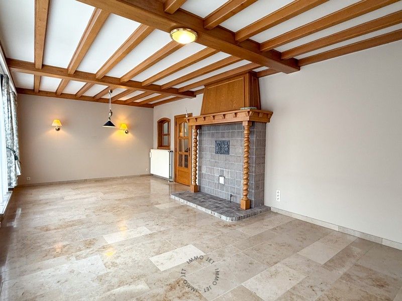 Ruim duplex appartement met 2 slaapkamers nabij centrum Beveren foto 6