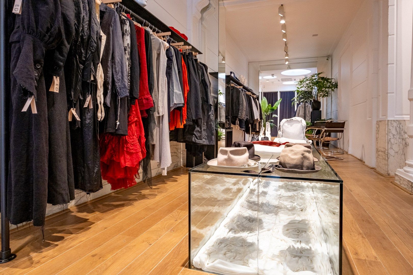 Prachtige winkel te huur foto 5