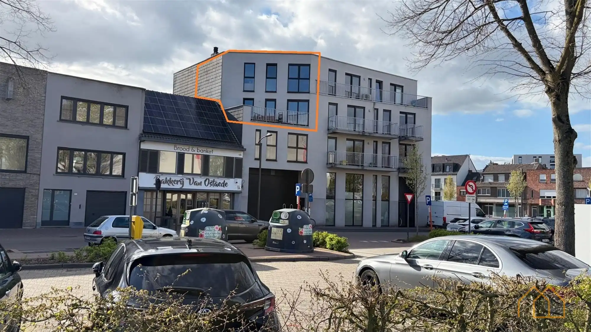 Modern appartement met mooi uitzicht foto {{pictureIndex}}