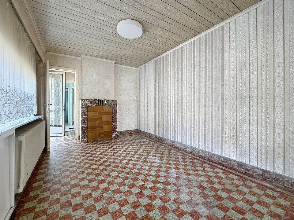 Half-open woning met 2 slaapkamers, garage en tuin foto 3