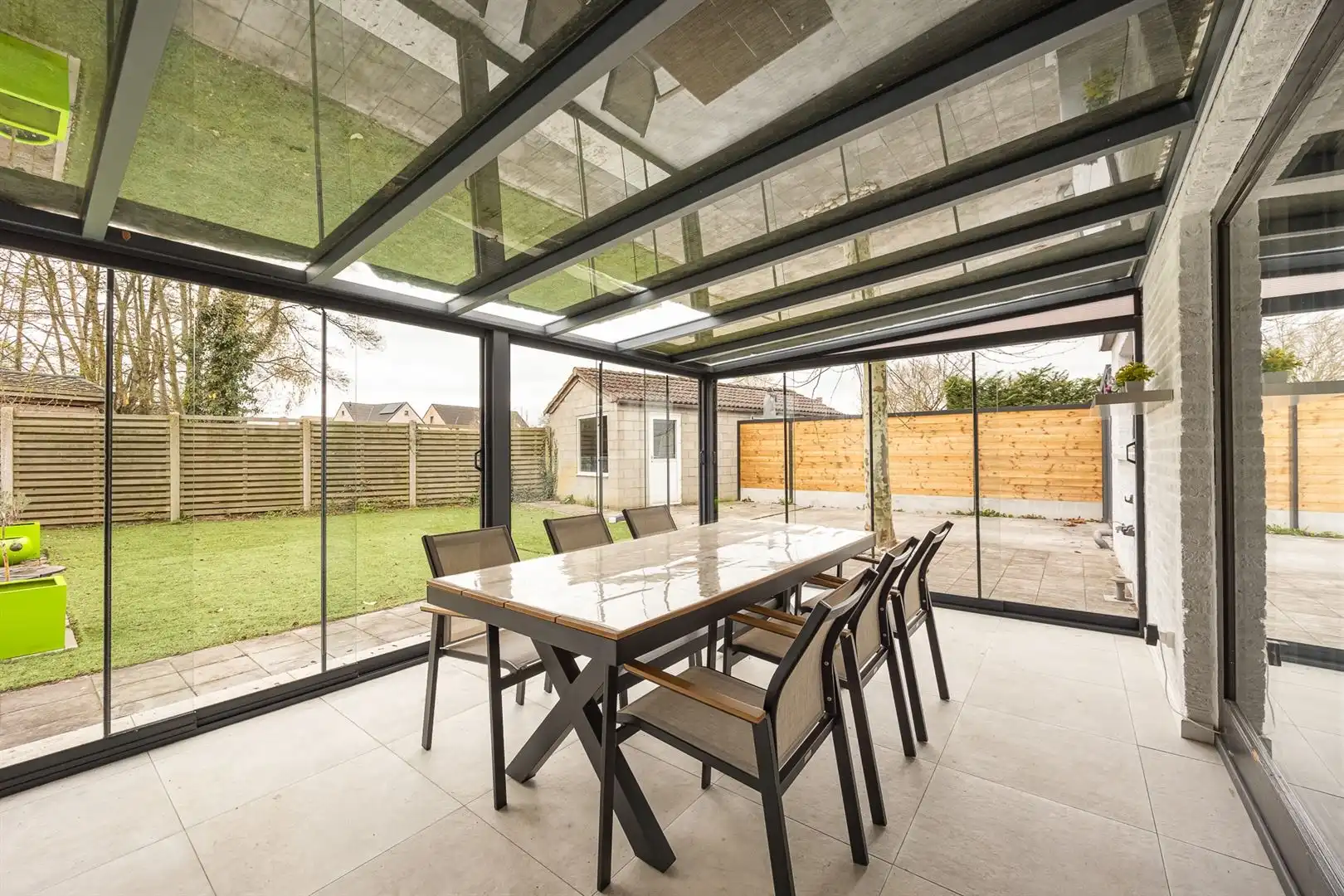 Ruime laagbouwwoning met zuidtuin in doodlopende straat. foto 4