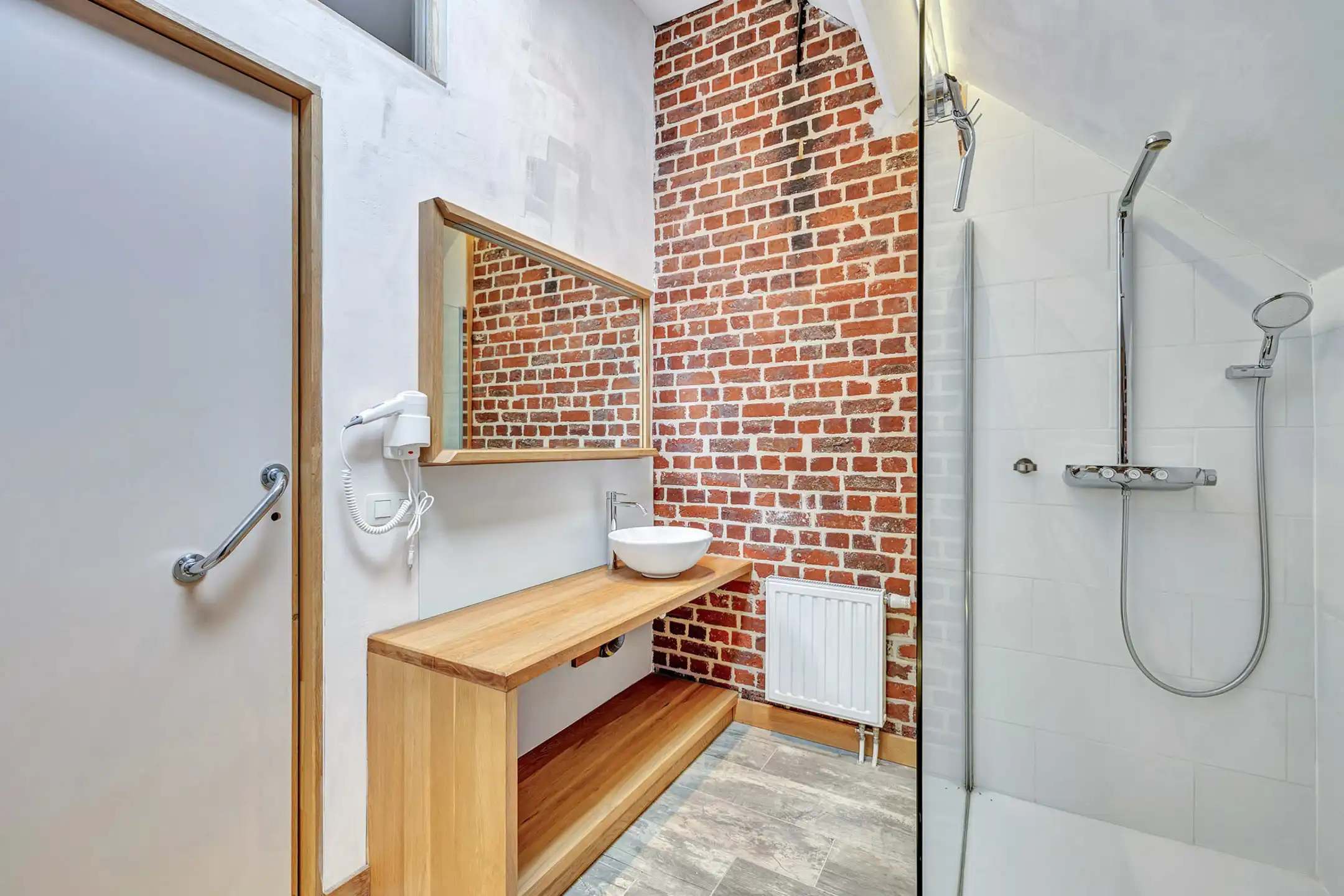 Unieke landelijke woning met zwembad te huur foto 11