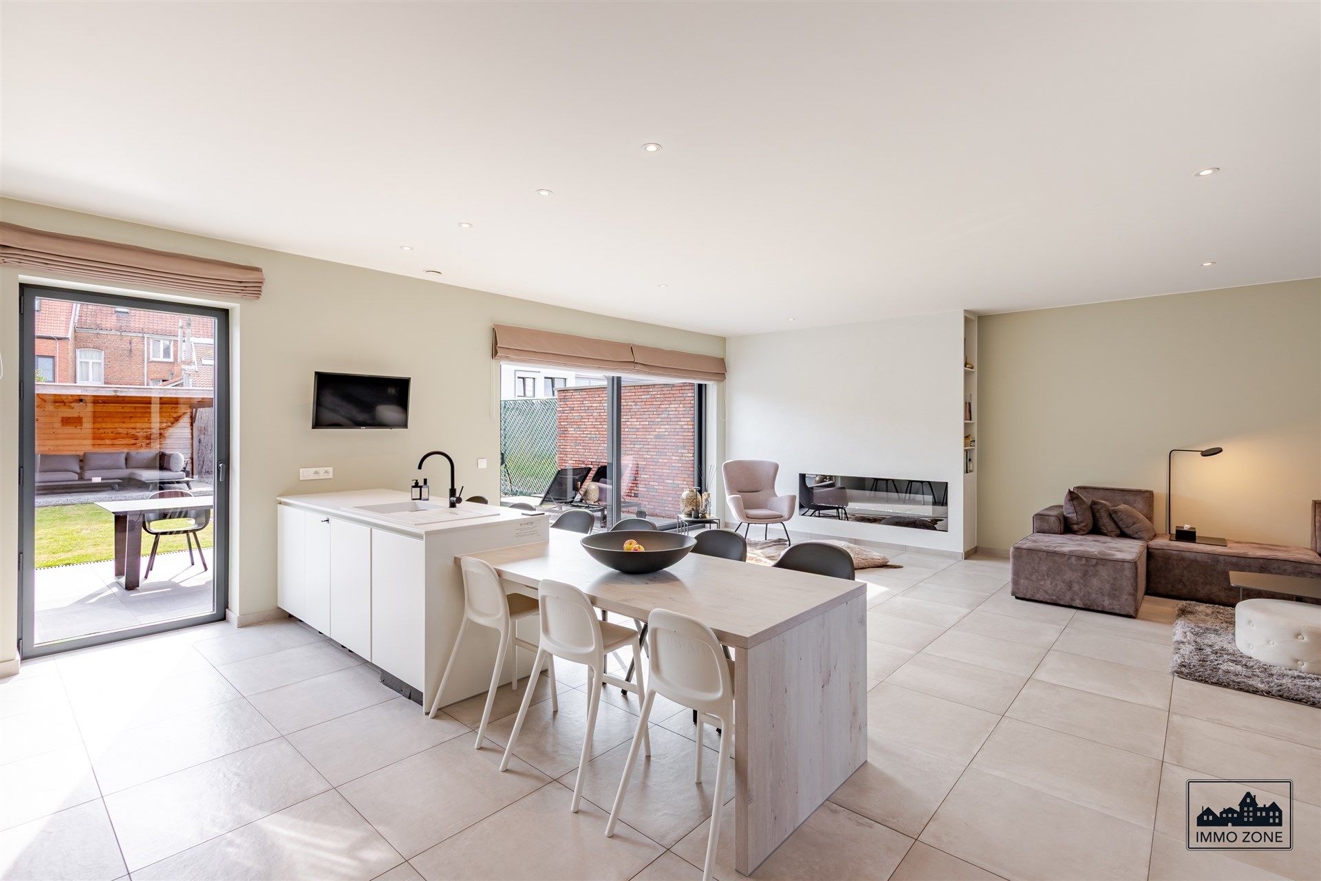 Zeer ruime moderne recente woning te centrum Sint-Niklaas foto 5