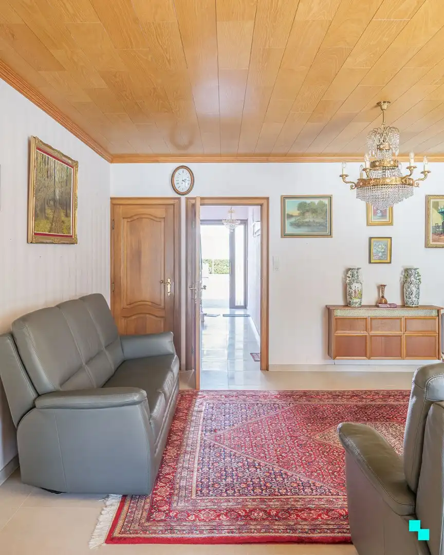 Strategisch gelegen woning met zonnige tuin en werkhuis foto 5