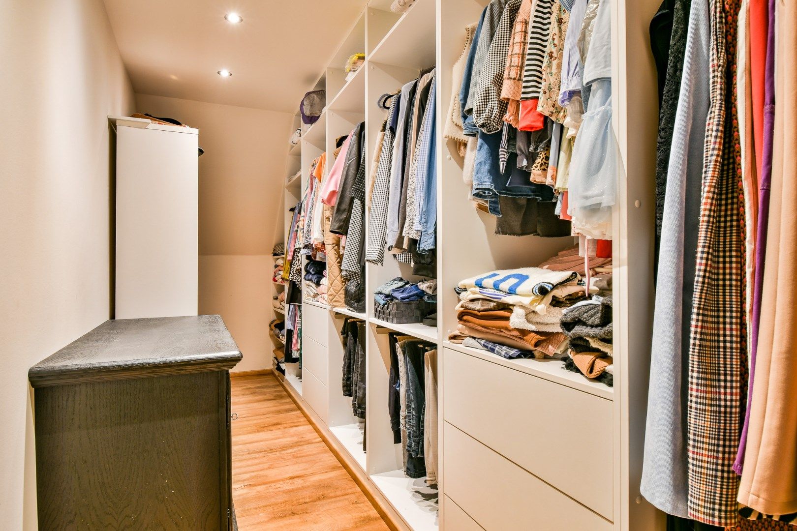 Karaktervolle villa met loodsen te koop in Torhout! foto 8