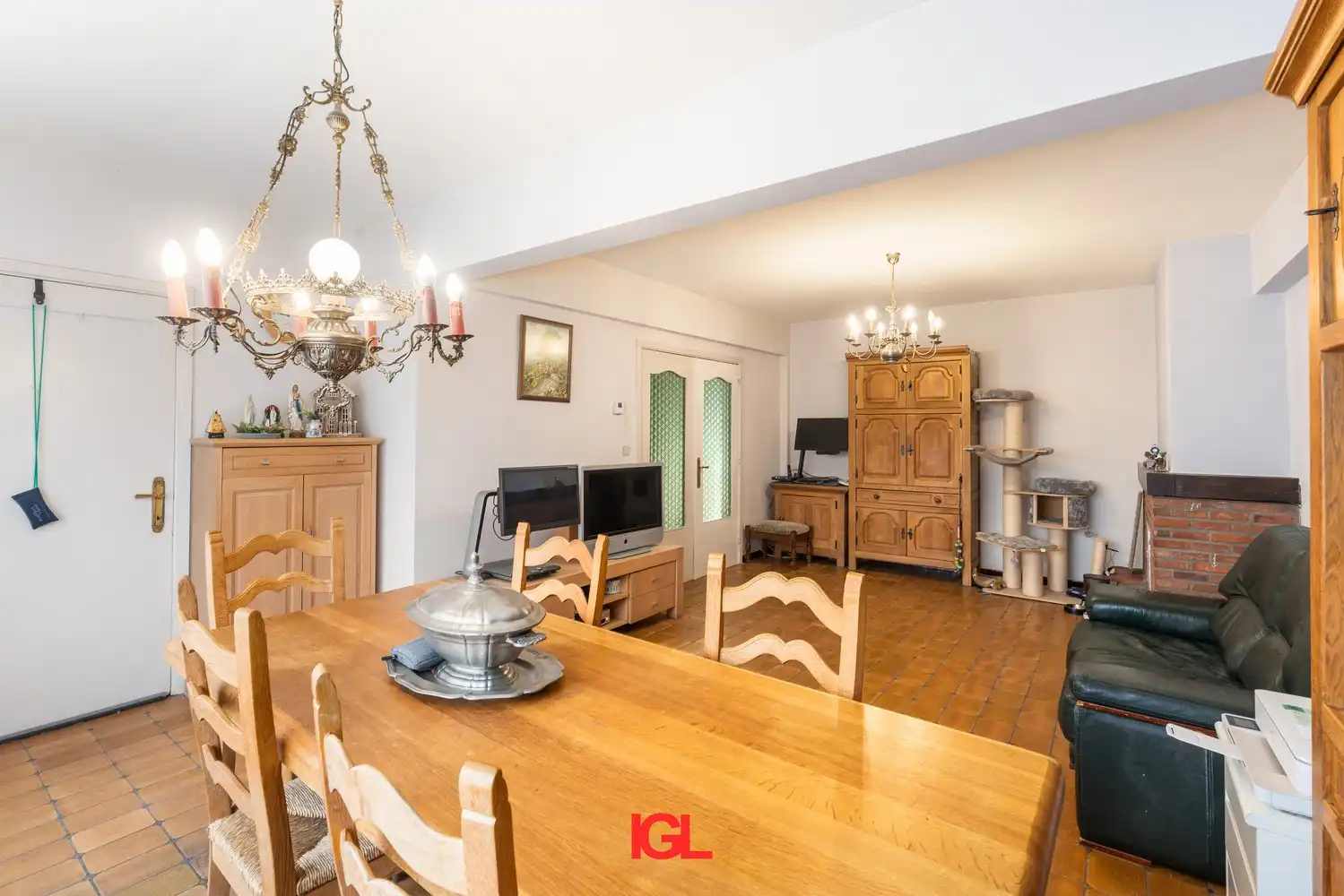 Ruim 2-kamer appartement met garage nabij het centrum van Halle foto 4