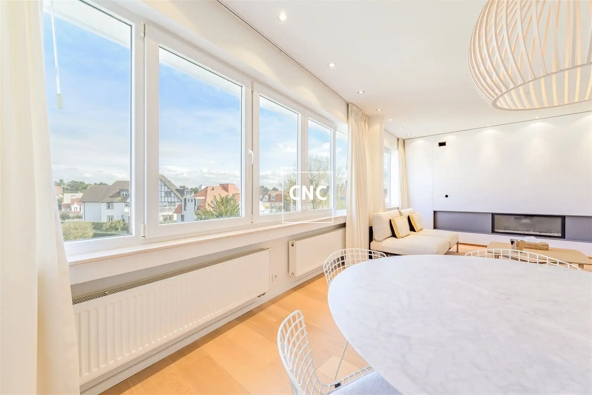 Ruim & lichtrijk appartement met zonnig terras op toplocatie foto 4