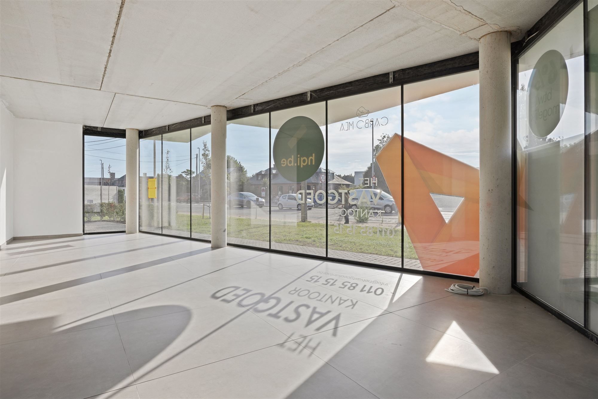 HANDELSPAND VAN 112M² MET 4 AUTOSTAANPLAATSEN OP COMMERCIËLE TOPLIGGING TE BERINGEN! foto 10