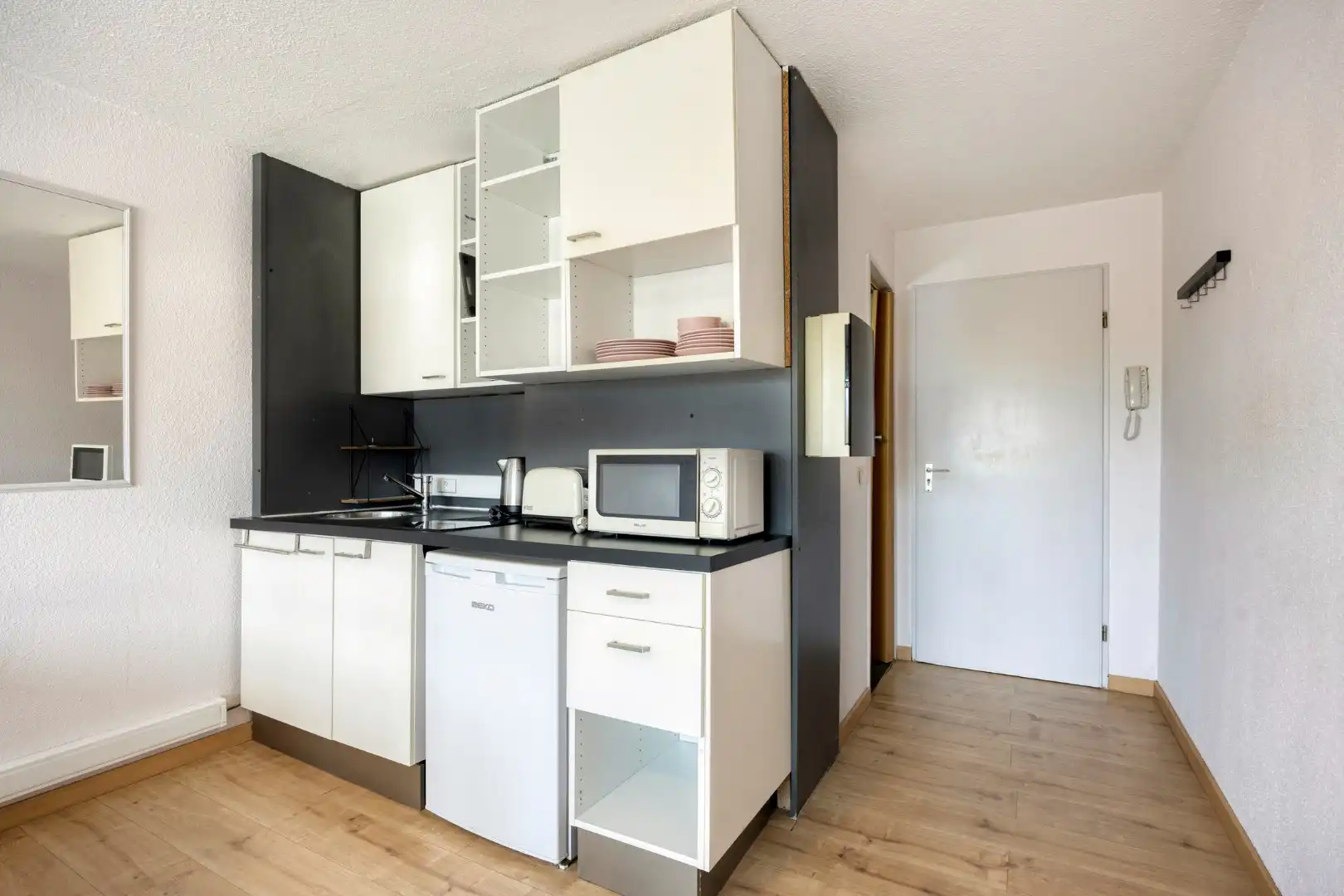 Bemeubelde studio in centrum Leuven! – EPC 209 kWh/m² - bewoonbare opp. 24 m² foto 9