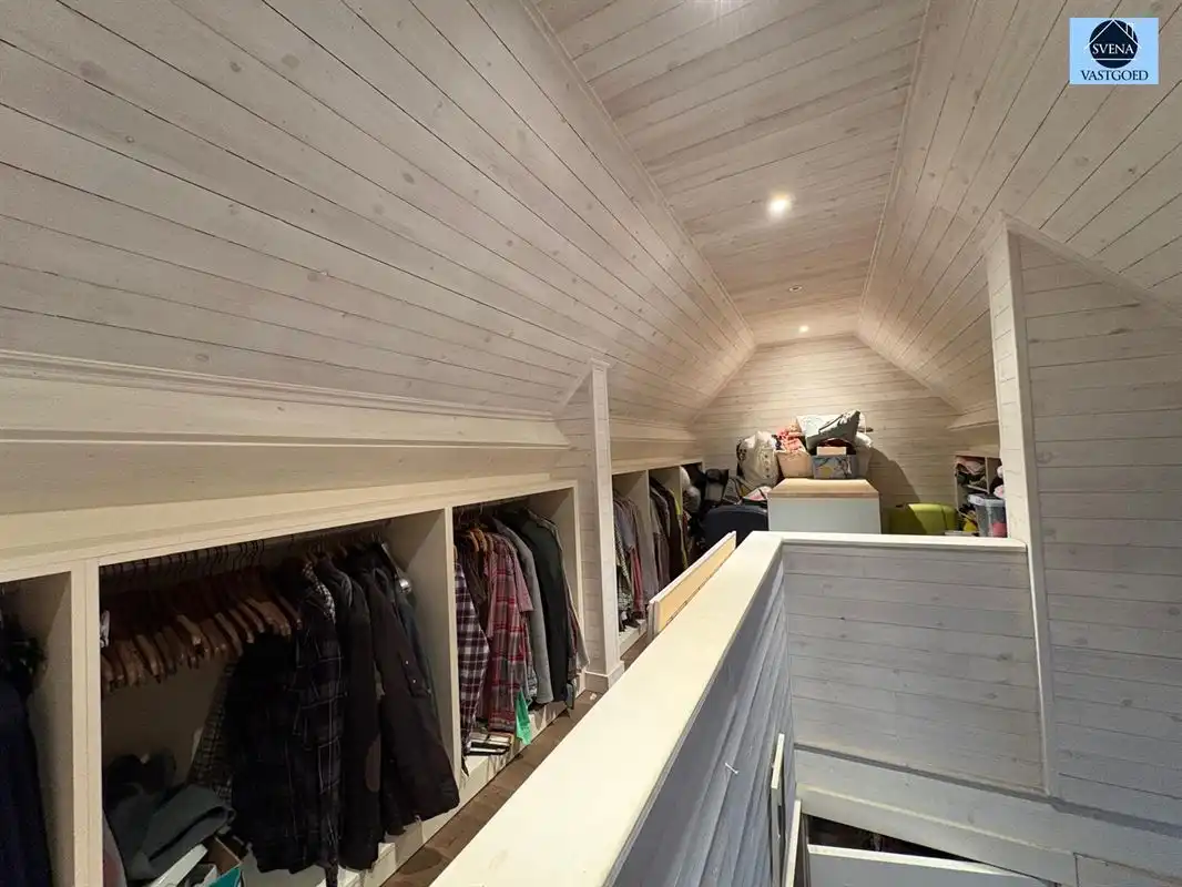 KARAKTERVOLLE WONING MET 5 SLAAPKAMERS foto 14