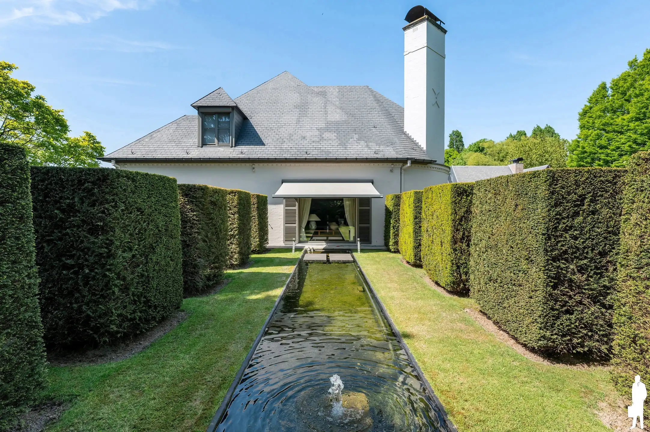 Villa met zwembad, vijver, polyval. ruimte + garage. foto 46