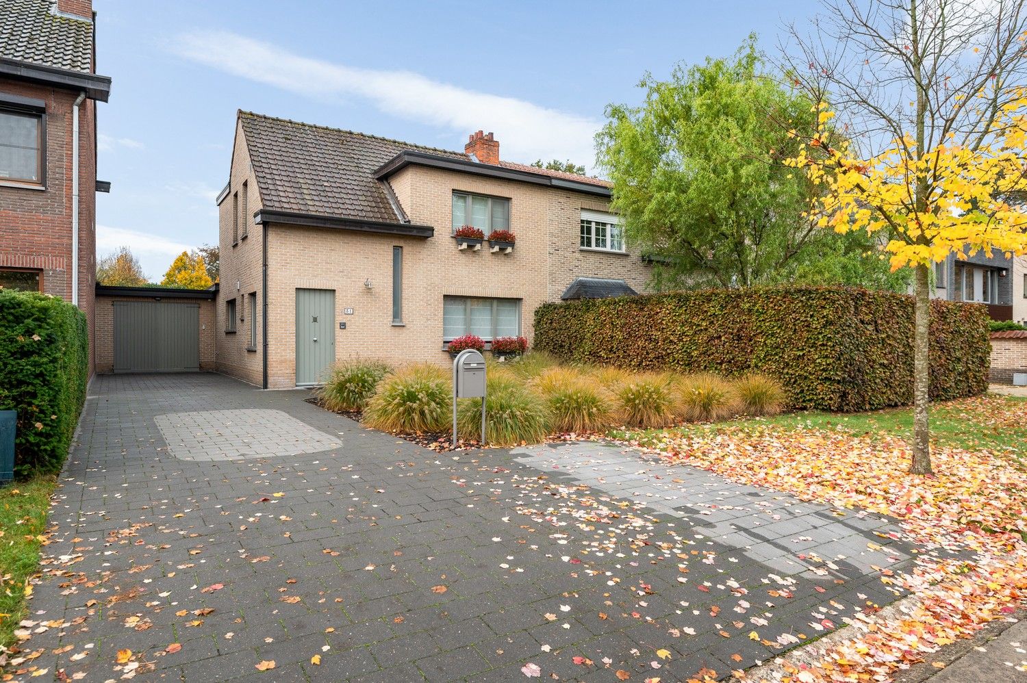 ()=>{if(producerUpdateValueVersion(node),producerAccessed(node),node.value===ERRORED)throw node.error;return node.value} Bredestraat 31 - 2930 Brasschaat
