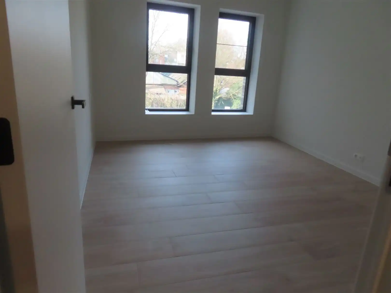 Prachtig nieuwbouwappartement met 2slpk, 2 badk, terras & P foto 6