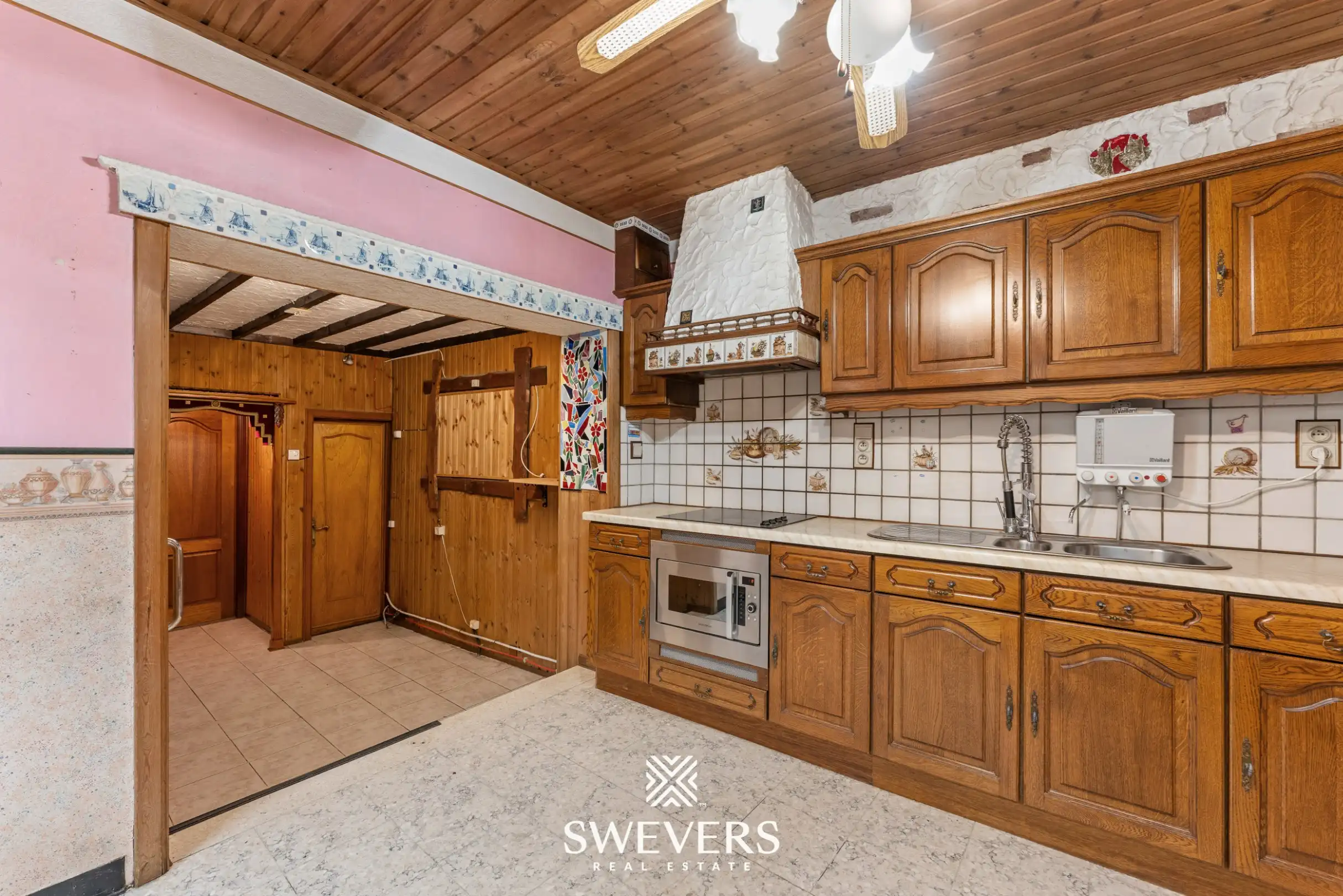 Karaktervolle woning met renovatiepotentieel op rustige ligging foto 13