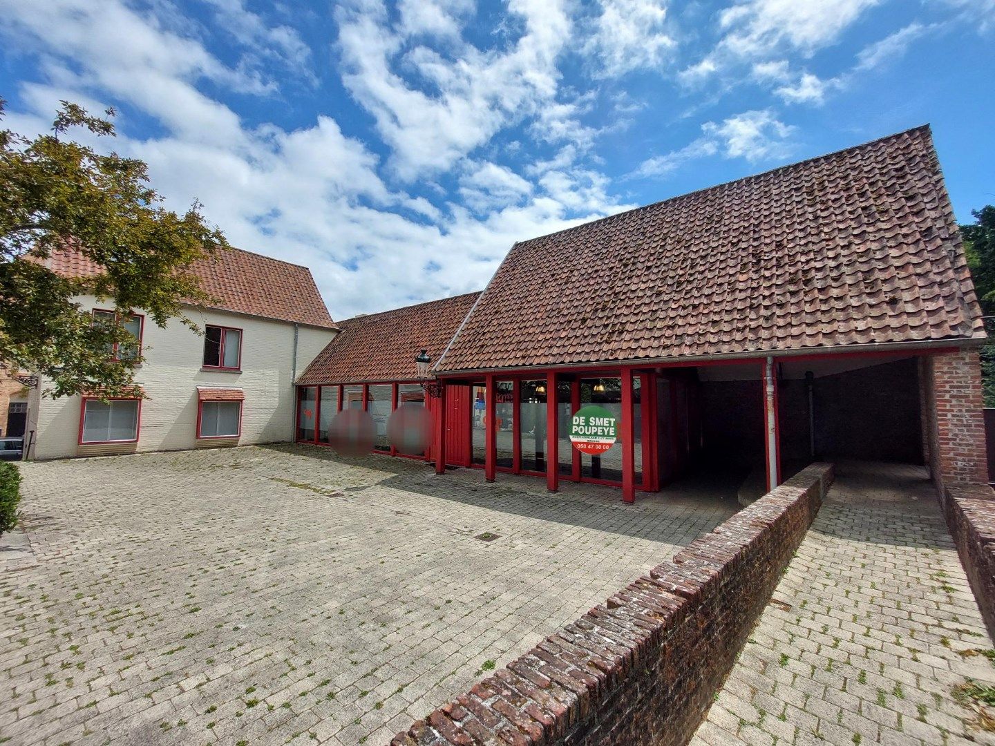 Kantoor - winkel - showroom - praktijk met' woonst foto {{pictureIndex}}