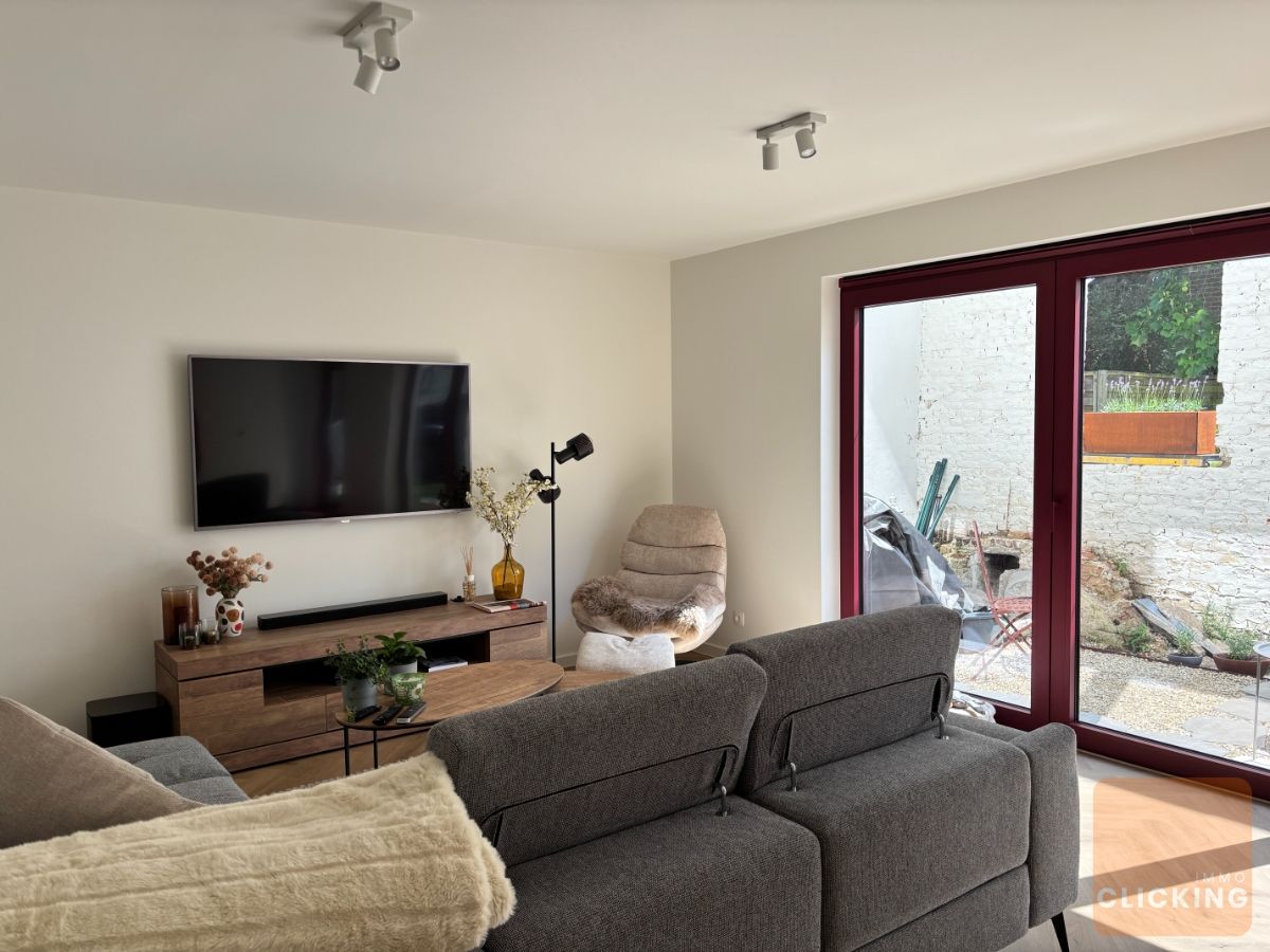 Slim wonen in stijl: volledig gerenoveerde woning in het groene Borchtlombeek foto 19