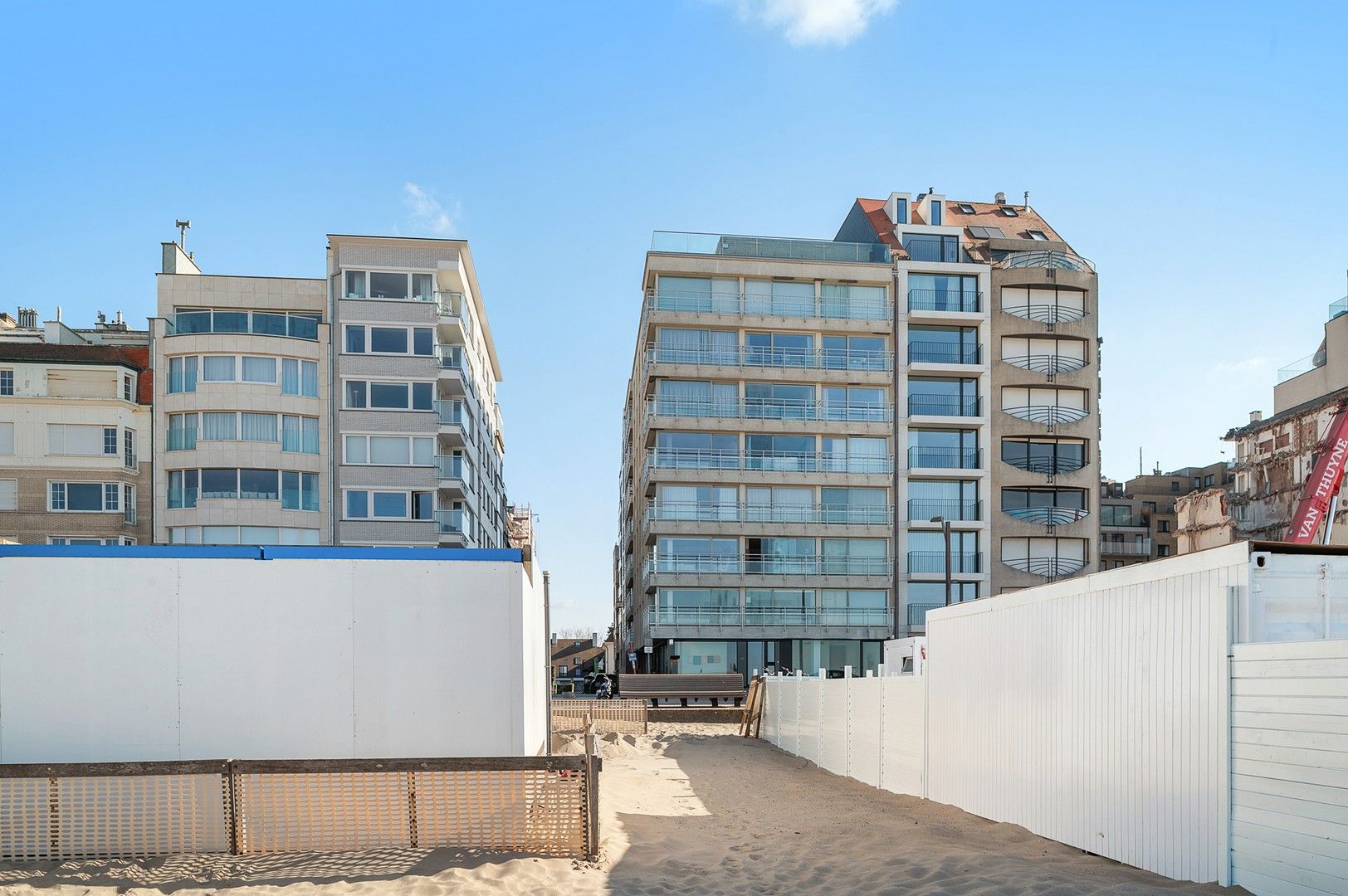 Pied-à-terre met frontaal zeezicht ideaal gelegen in het Zoute. foto 13