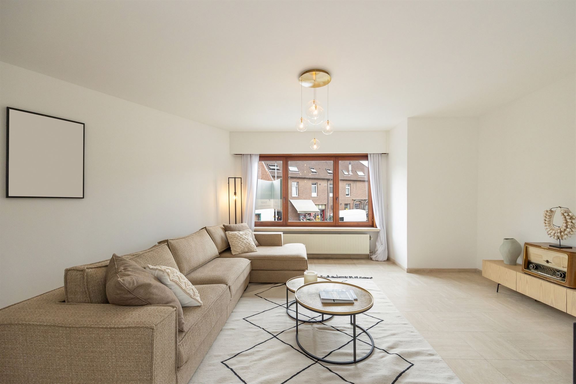 Gezinswoning woning met drie slaapkamers en tuin foto 4