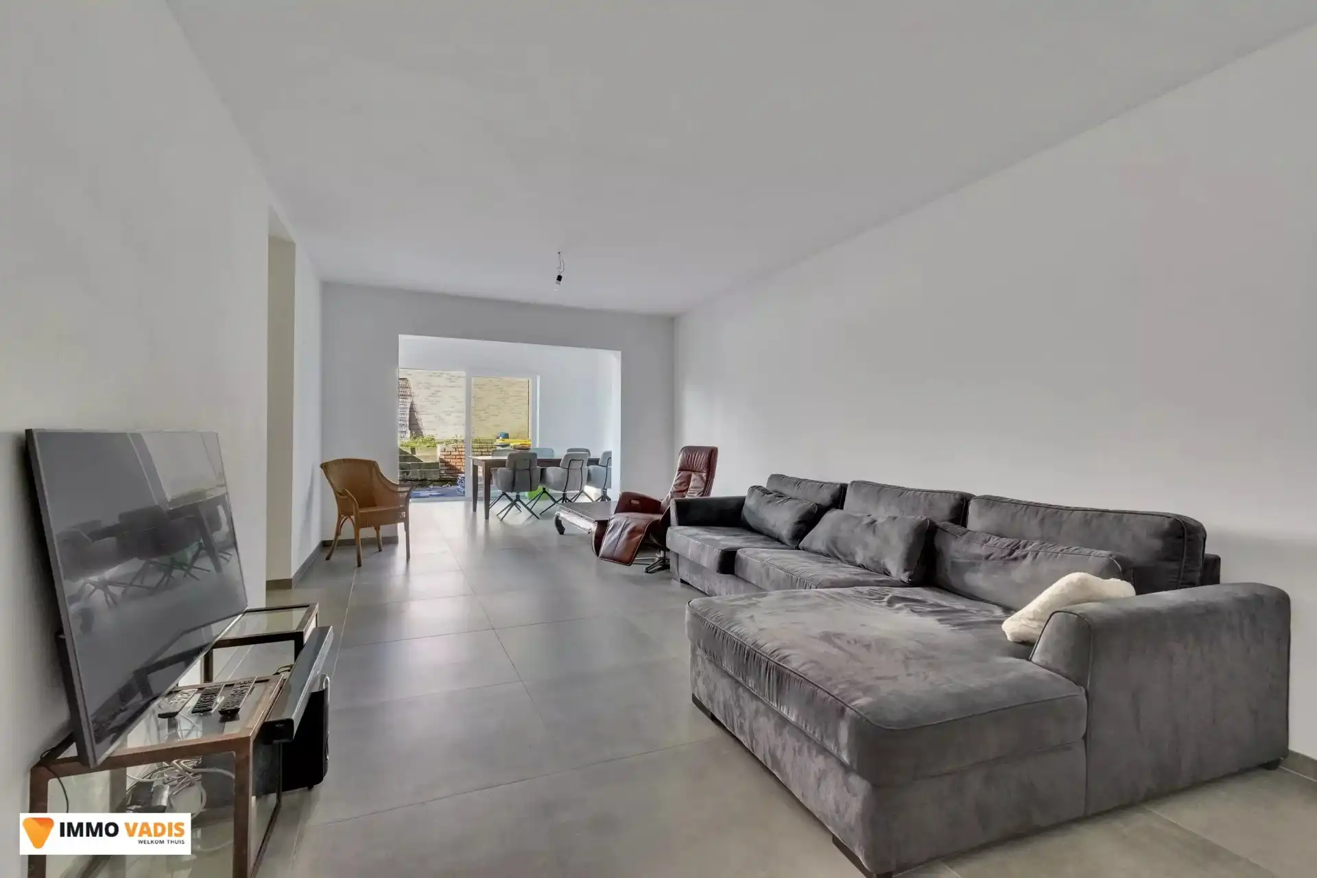 Handelspand met instapklare woning op toplocatie foto 30