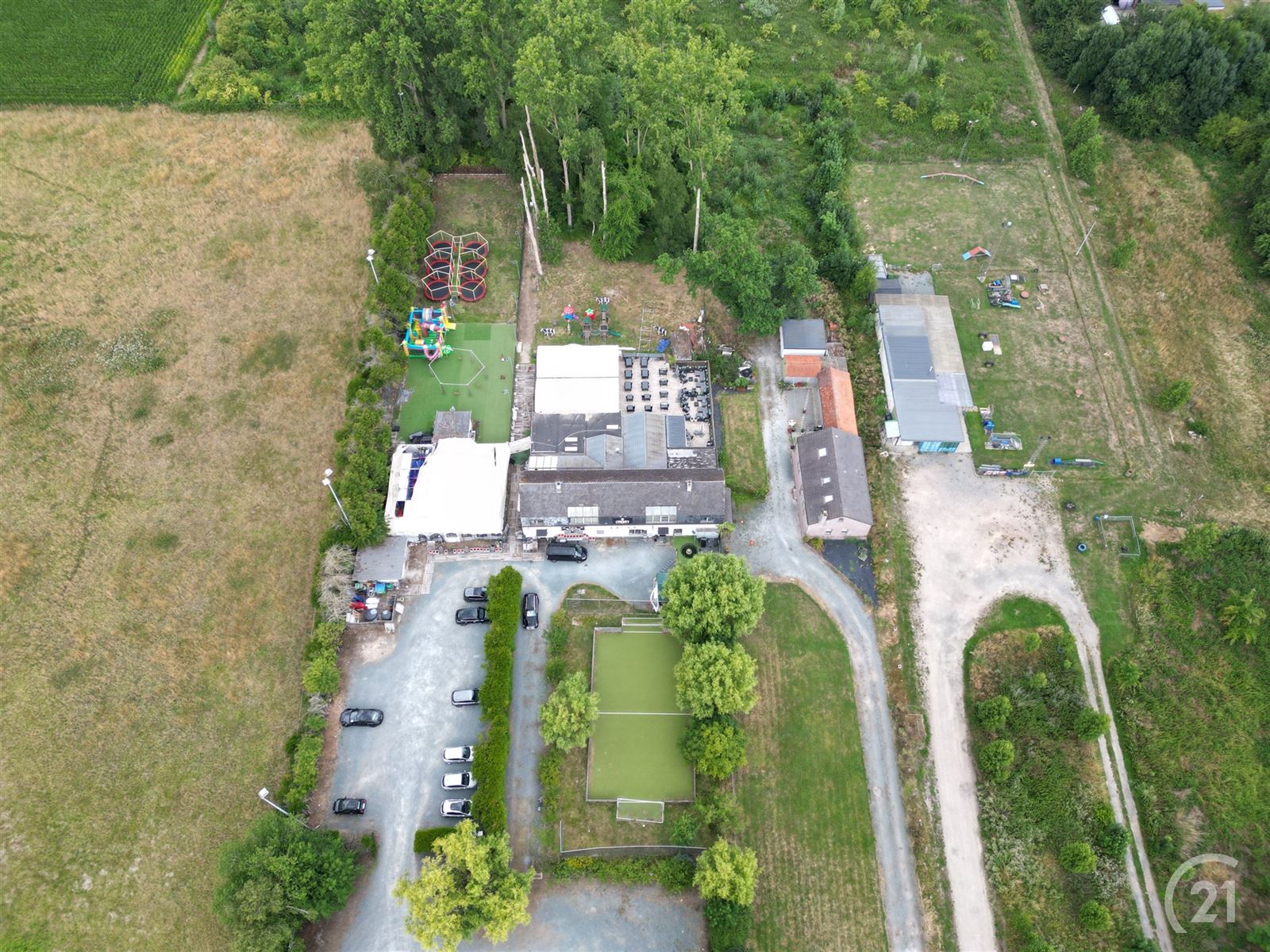 Handelspand met woonst  foto 24