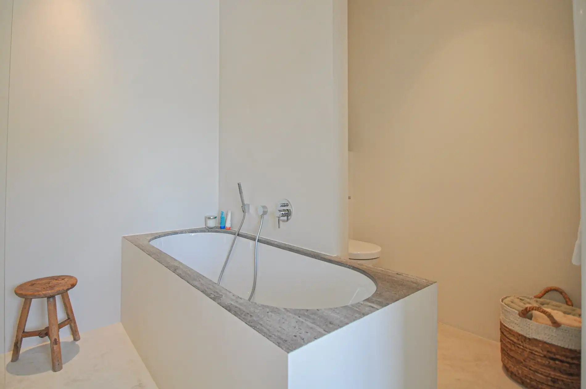 Subliem hoekappartement met ruime terrassen gelegen in het prestigieuze domein Tennis Garden. foto 29