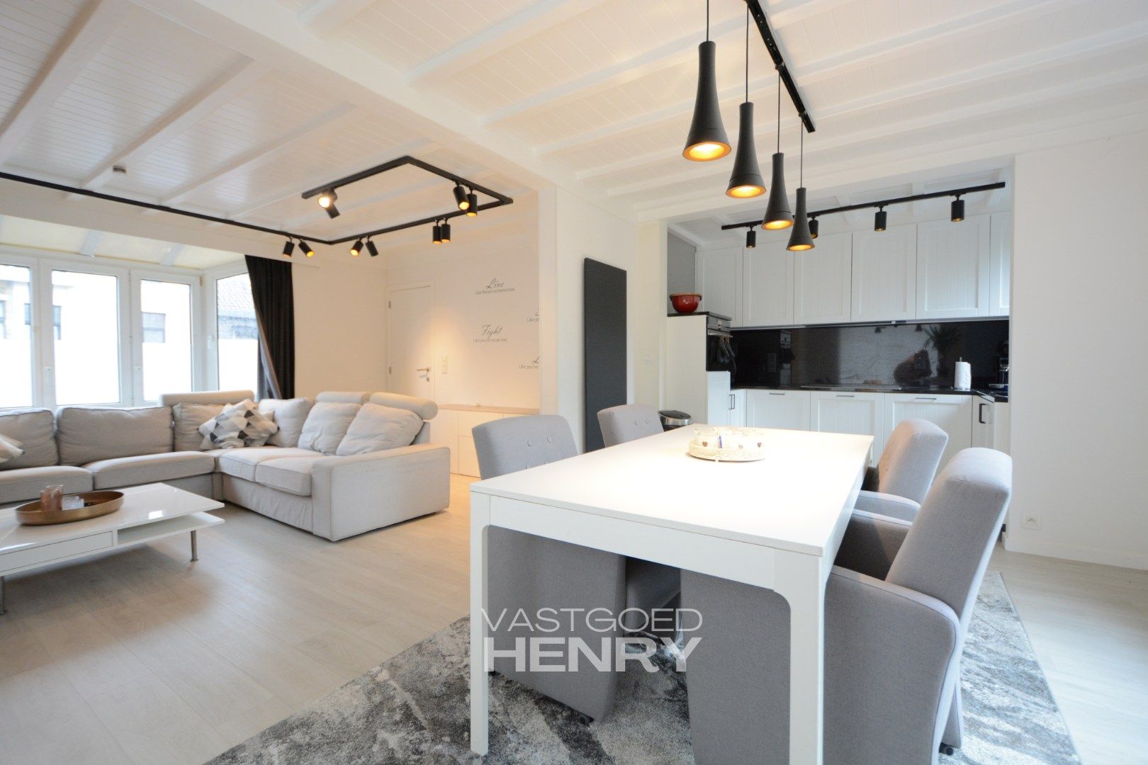 Privé duplex appartement met groot terras te huur foto 5