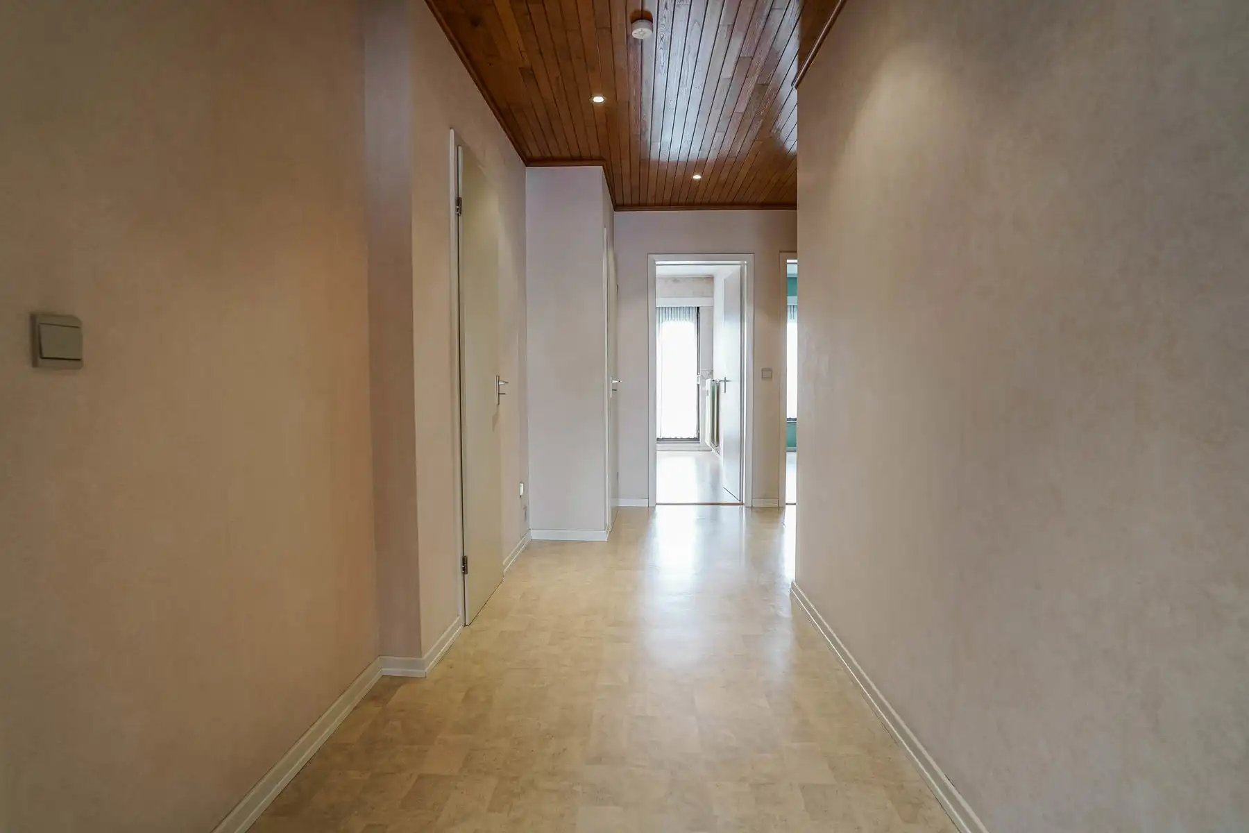 Appartement met 2 slaapkamers en overdekte autostaanplaats te Londerzeel Sint Jozef foto 9