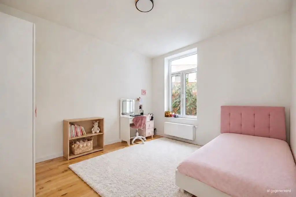 Kwalitatief gerenoveerd huis met 6 SLK foto 13