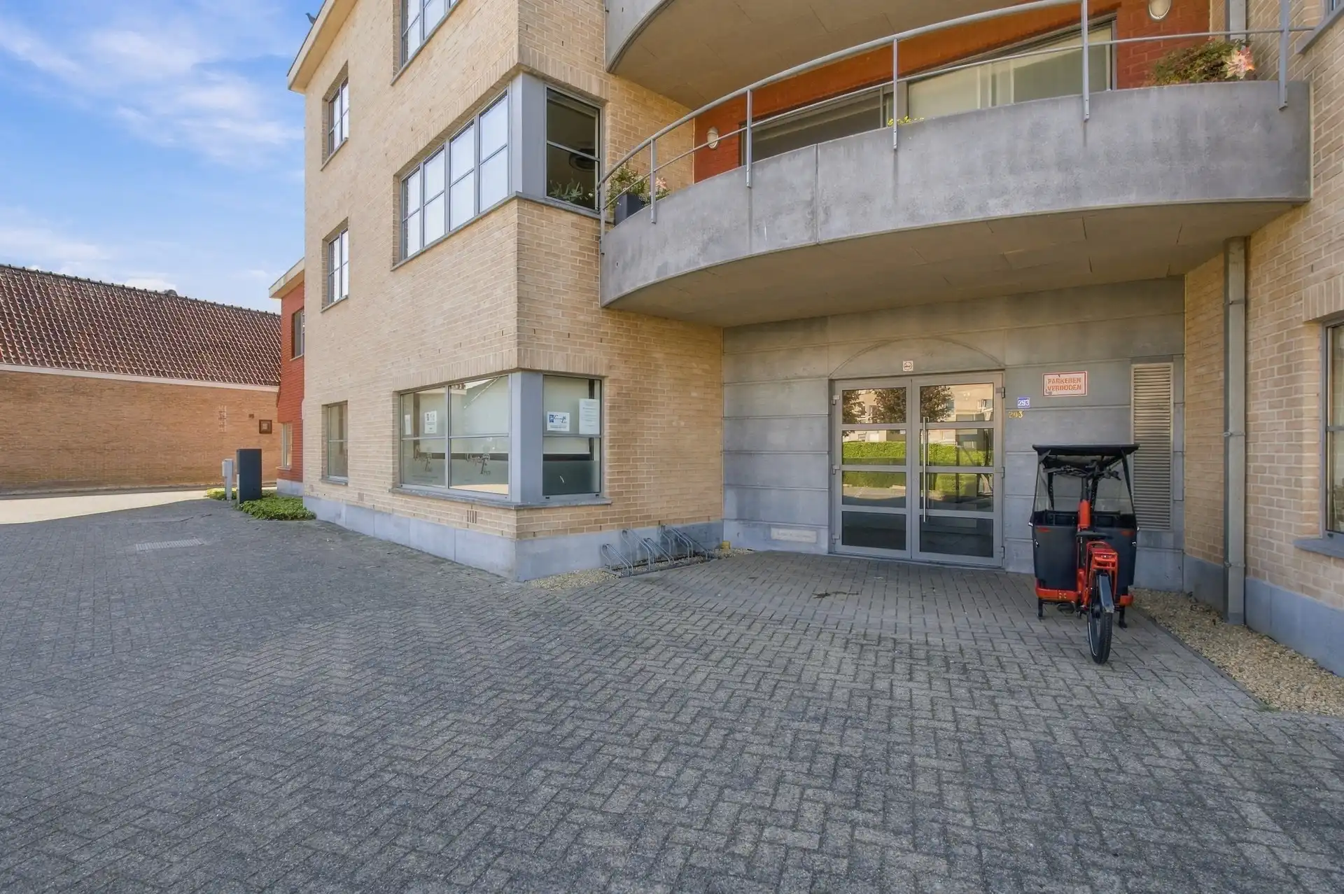 Zeer ruim en instapklaar 2-slaapkamerappartement nabij het Donkmeer te Berlare foto 17