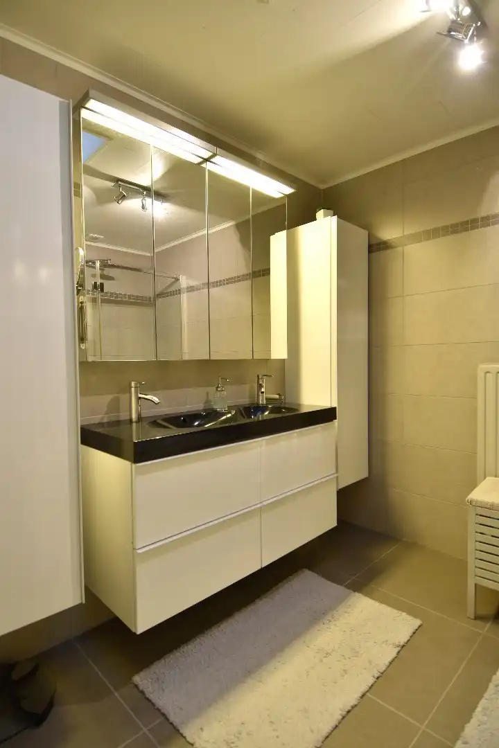 Opslagruimte (175 m²) met bovenliggende woning te koop in Kuurne foto 7