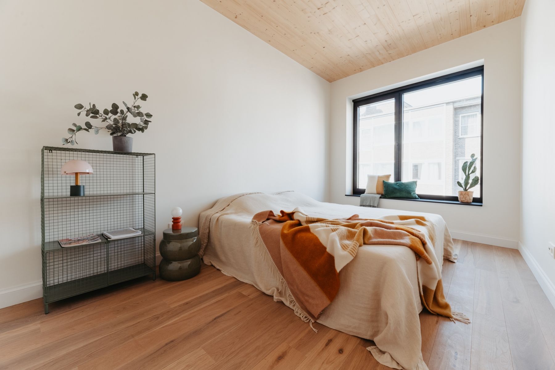 Lichtrijk gerenoveerde duplex vlakbij Gent centrum foto 21