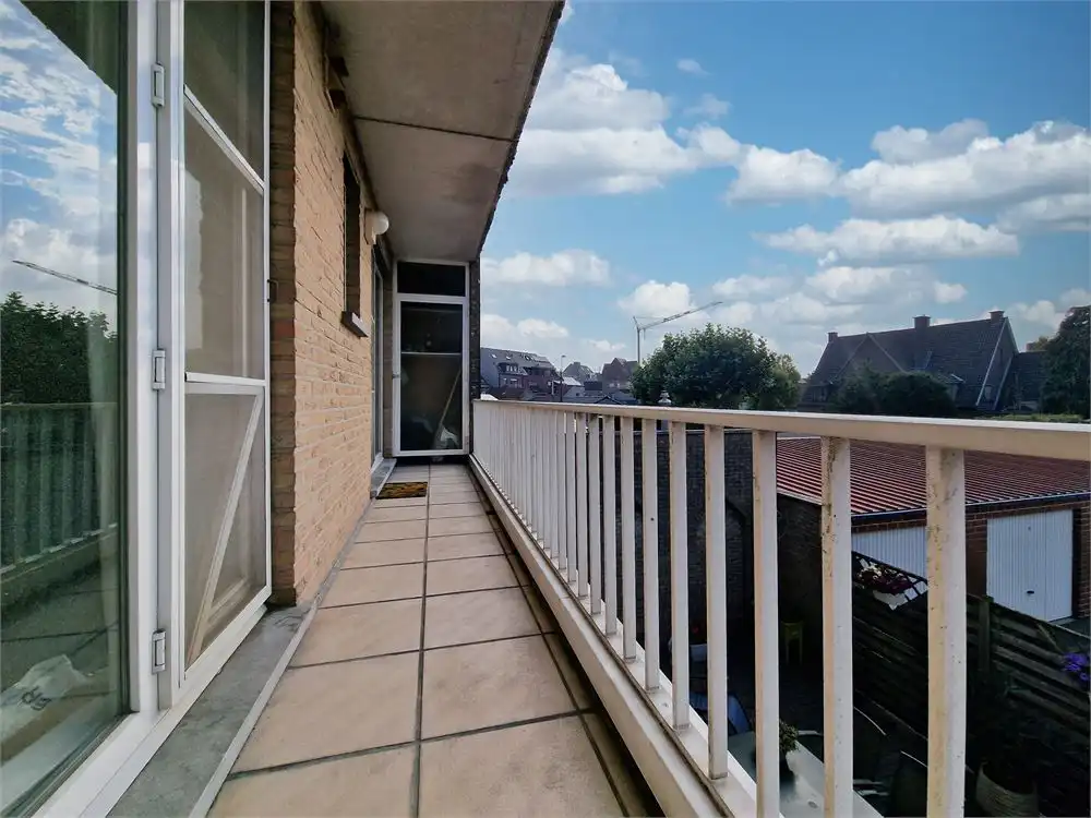 Ruim en lichtrijk app. met 2 slpks in hartje Torhout foto 8