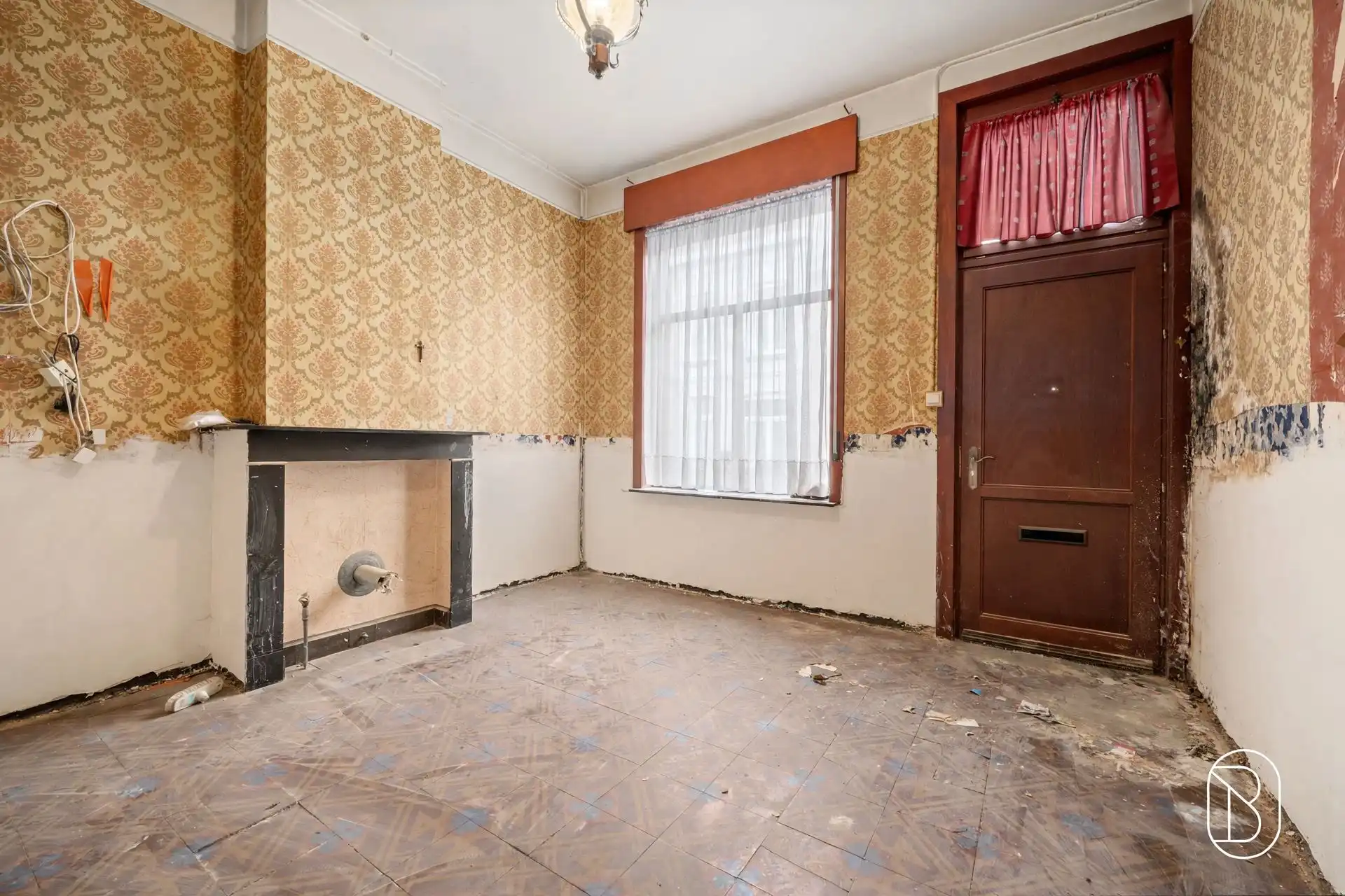 Te renoveren woning in het centrum van Ronse! foto 6