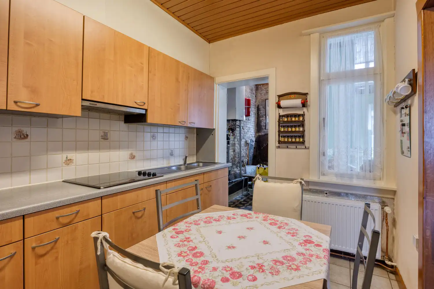 Unieke te renoveren vrijstaande woning met 2 tot 3 slks en kleine tuin! foto 12