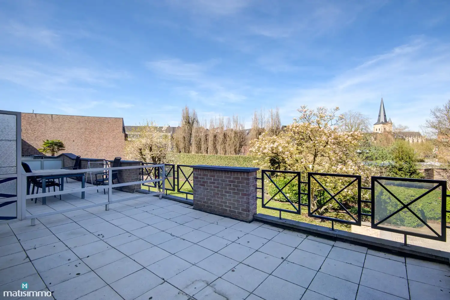 RUIM APPARTEMENT MET 2 SLAAPKAMERS, 2 TERRASSEN, KELDERBERGING EN ONDERGRONDSE AUTOSTAANPLAATS IN BILZEN-CENTRUM foto 17