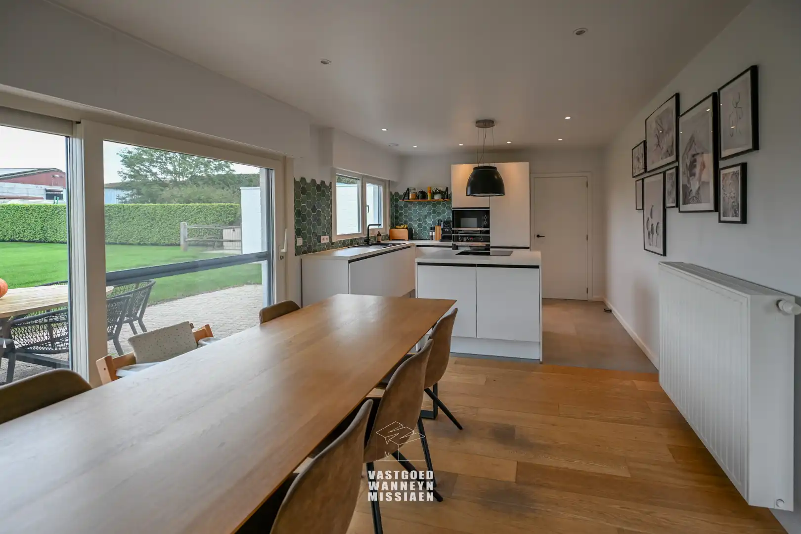 Charmante woning met 3 slaapkamers, bureel, garage en tuin met verzicht op 972m² foto 6