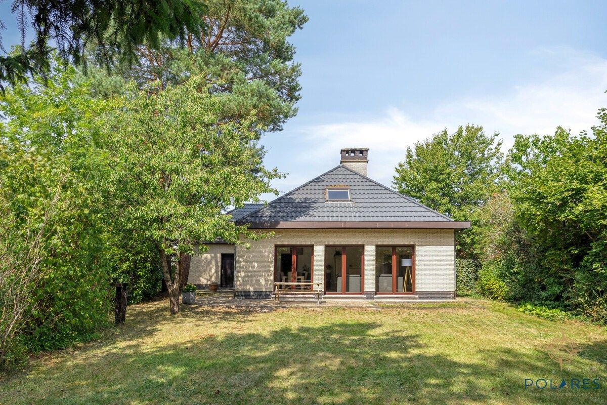 Hoofdfoto van de publicatie: Ruime instapklare villa met prachtige zuidgerichte tuin