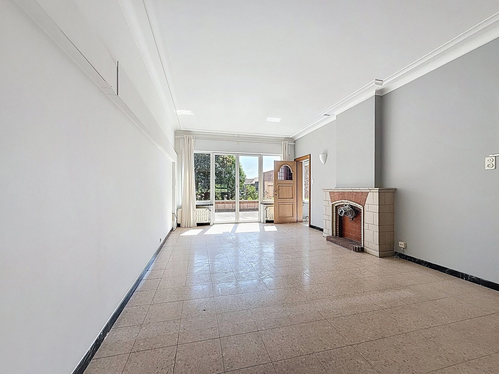 Statige Burgerwoning & Tuin Centrum; met Hoge Visibiliteit foto 2